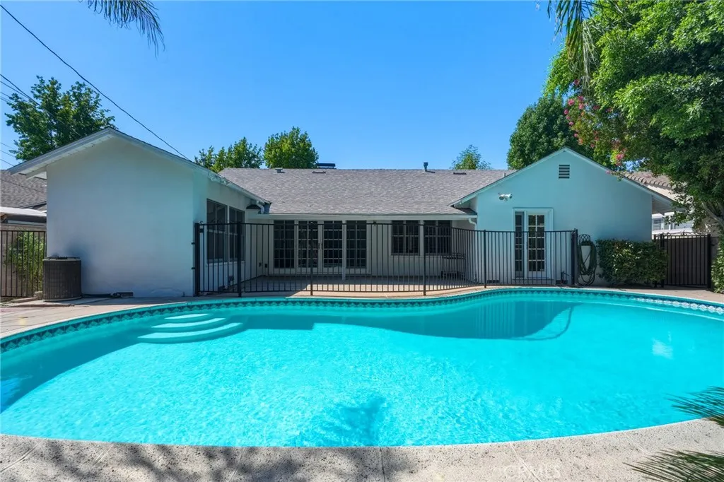 17213 Gault Street, Lake Balboa, California 91406 — photo 4