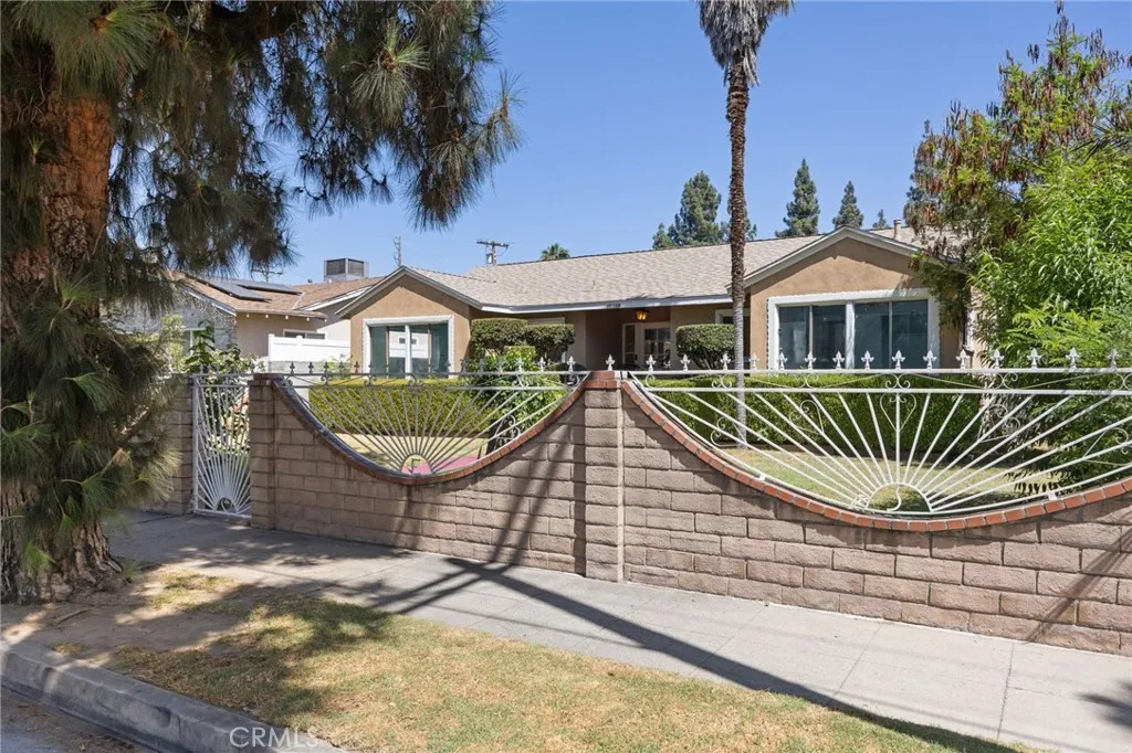 15739 Chatsworth, Granada Hills, California 91344 — photo 5