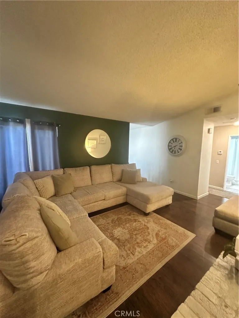 4974 Vail, San Bernardino, California 92407 — photo 5