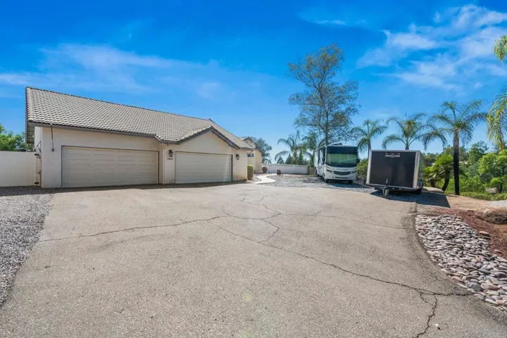 4 Car Garage