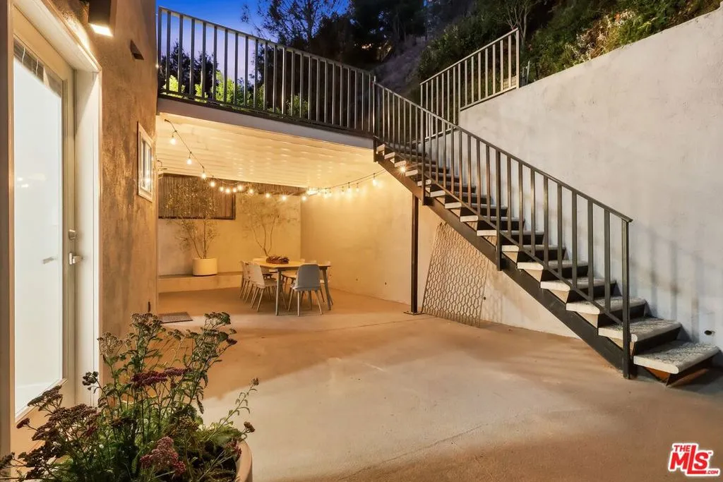 rear yard w/ stairs to upstair