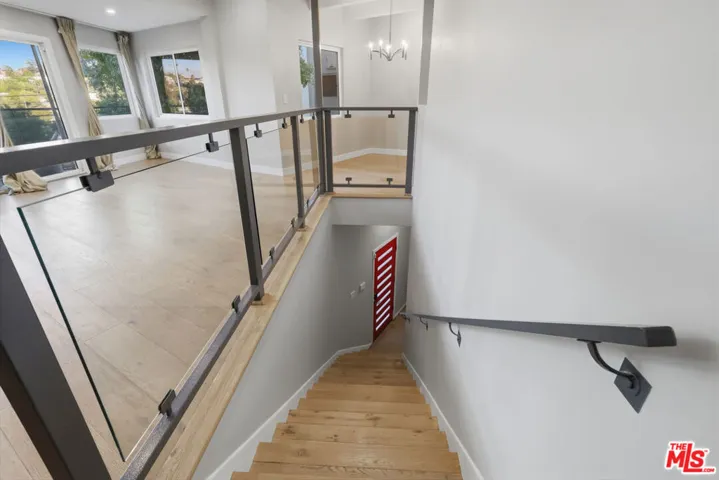 2nd floor landing