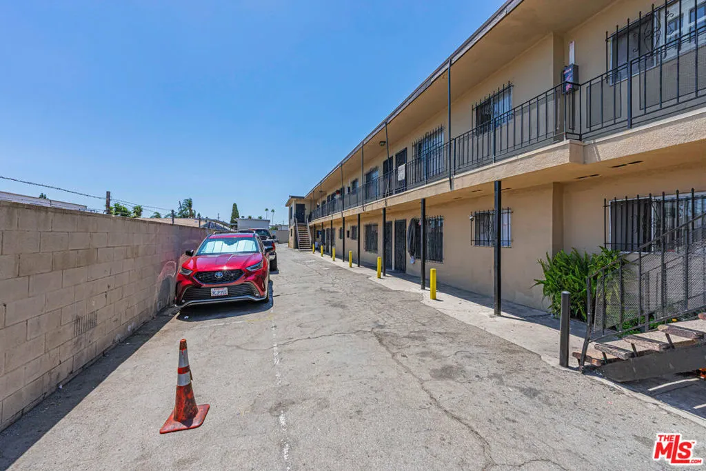 634 W 92nd Street, Los Angeles, California 90044 — photo 5