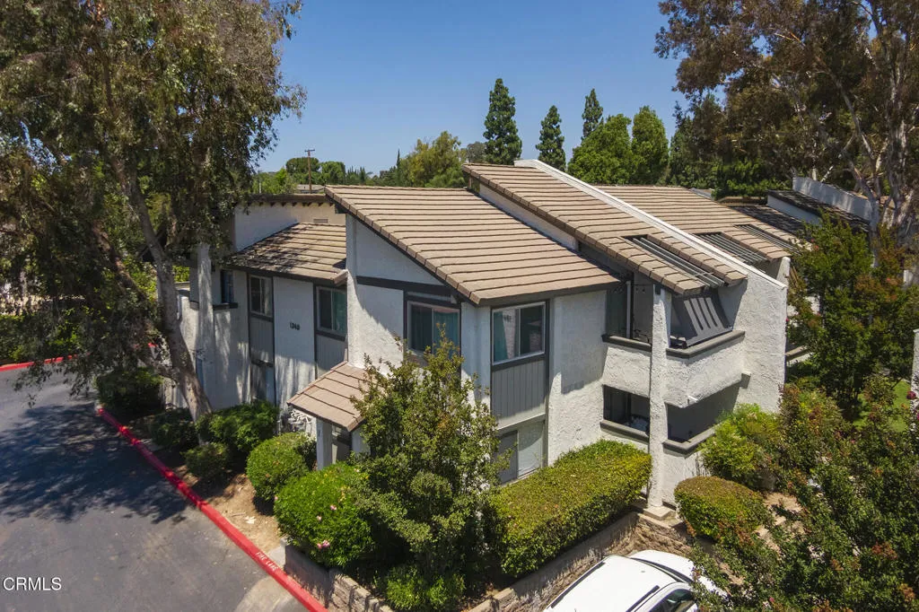 1340-Hillcrest-19s