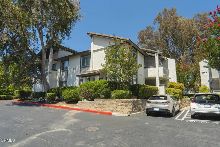 1340-Hillcrest-17E-s