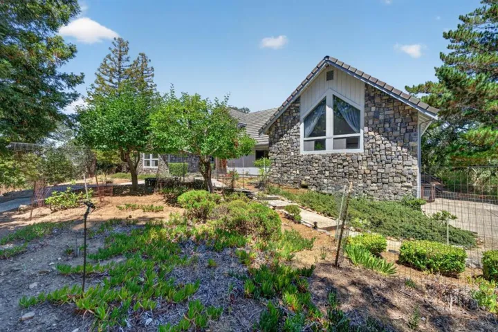 13204 Wright Way, Los Altos Hills, California 94022 — photo 4