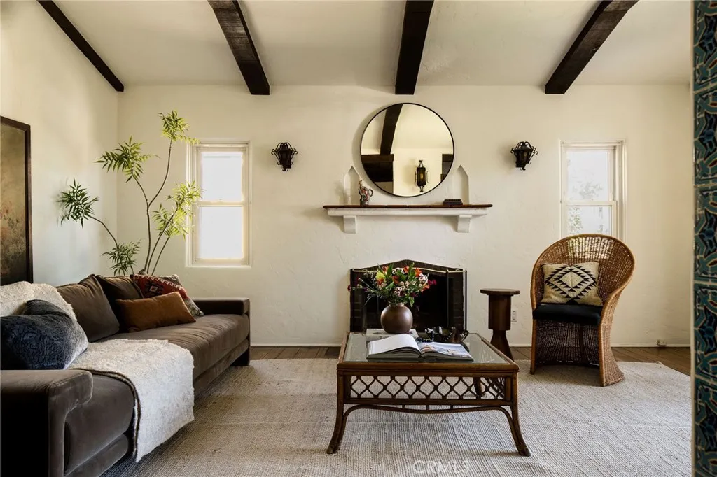 11318 Martha, North Hollywood, California 91601 — photo 5