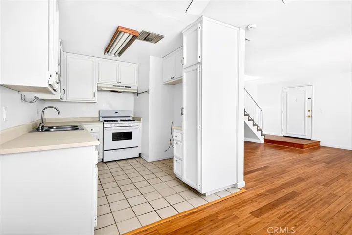 4455 Vista Del Monte, Sherman Oaks, California 91403 — photo 5