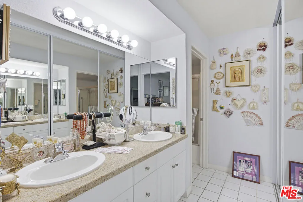5535 Canoga Avenue 115, Woodland Hills, California 91367 — photo 4