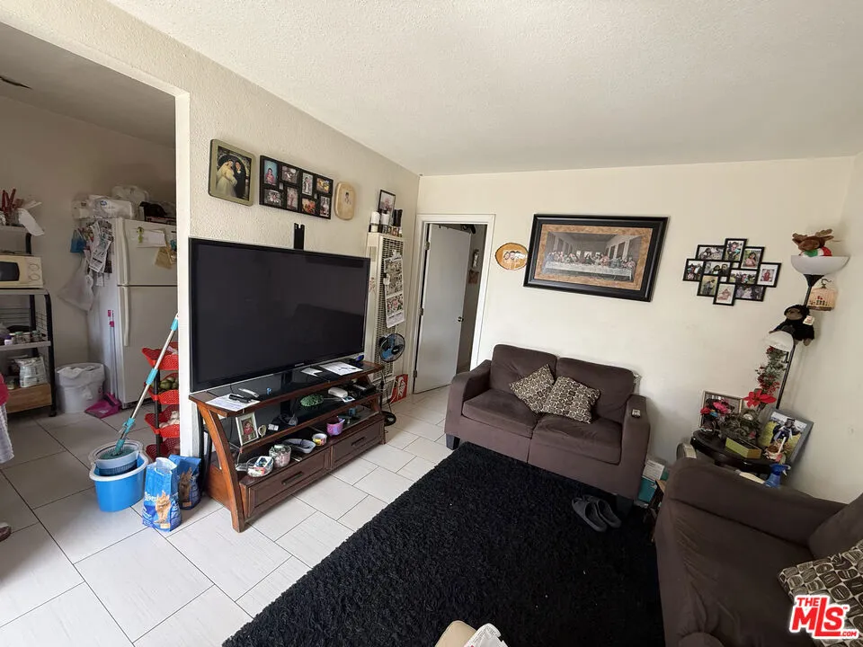 1212 E Rosecrans Avenue, Compton, California 90221 — photo 4