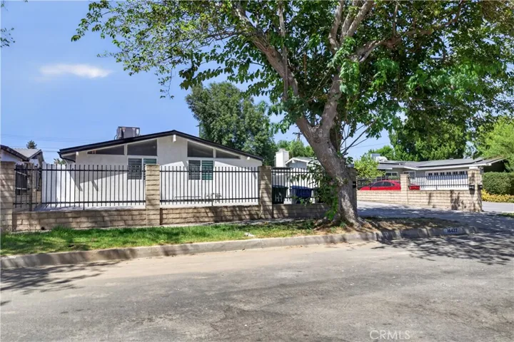 16425 Clymer Street, Granada Hills, California 91344 — photo 4