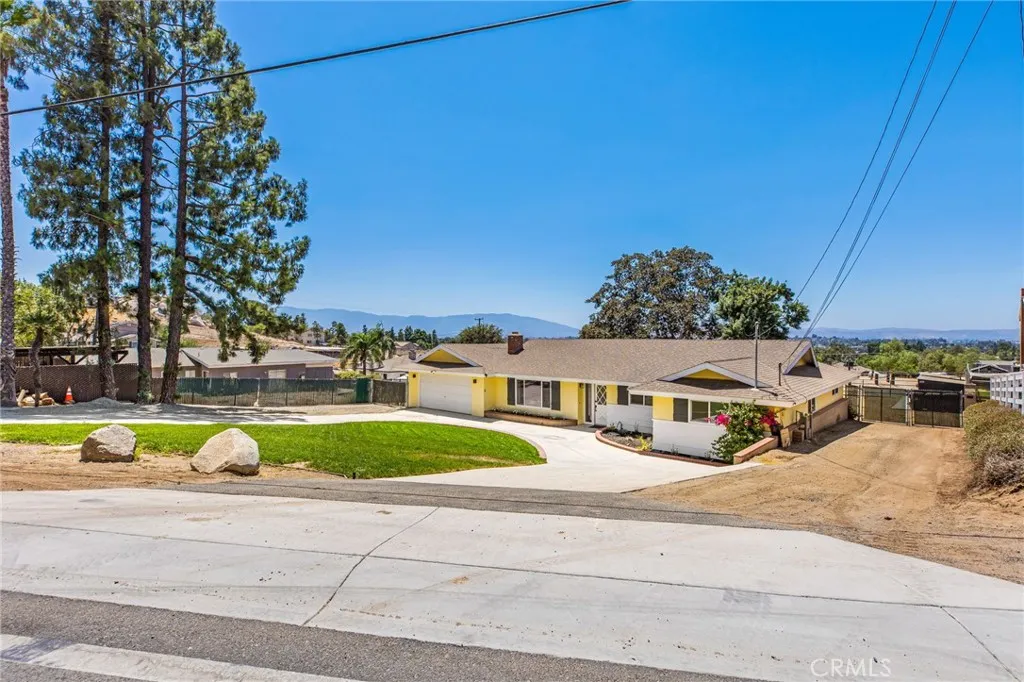 4430 Crestview, Norco, California 92860 — photo 4