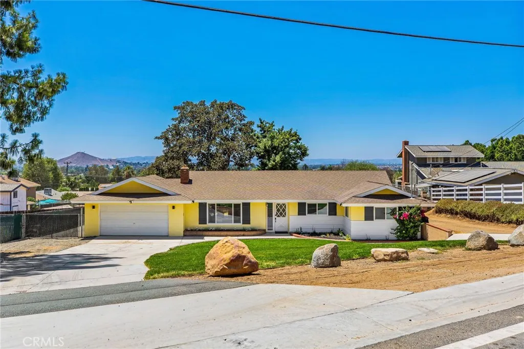 4430 Crestview, Norco, California 92860 — photo 5