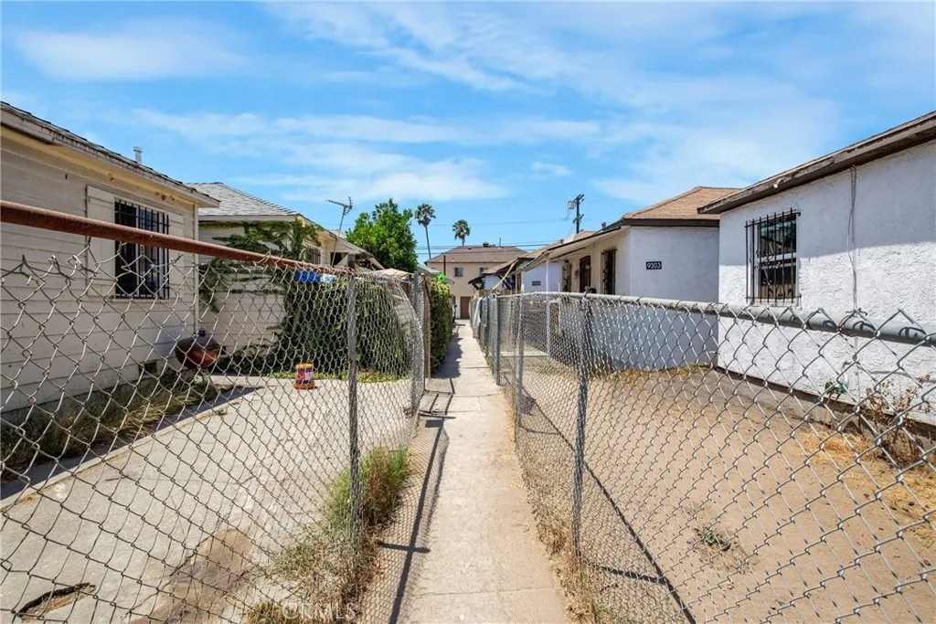 9309 S Western, Los Angeles, California 90047 — photo 5