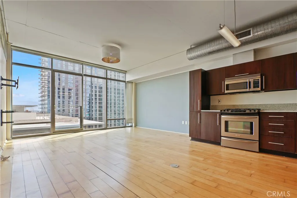 gallery-image 3
