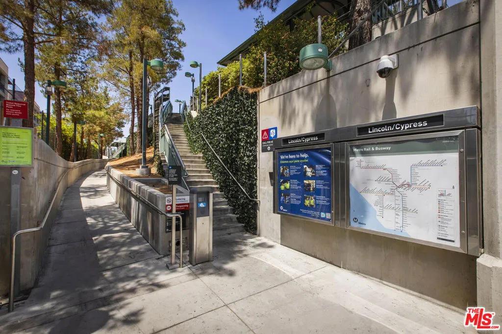 Metro entrance