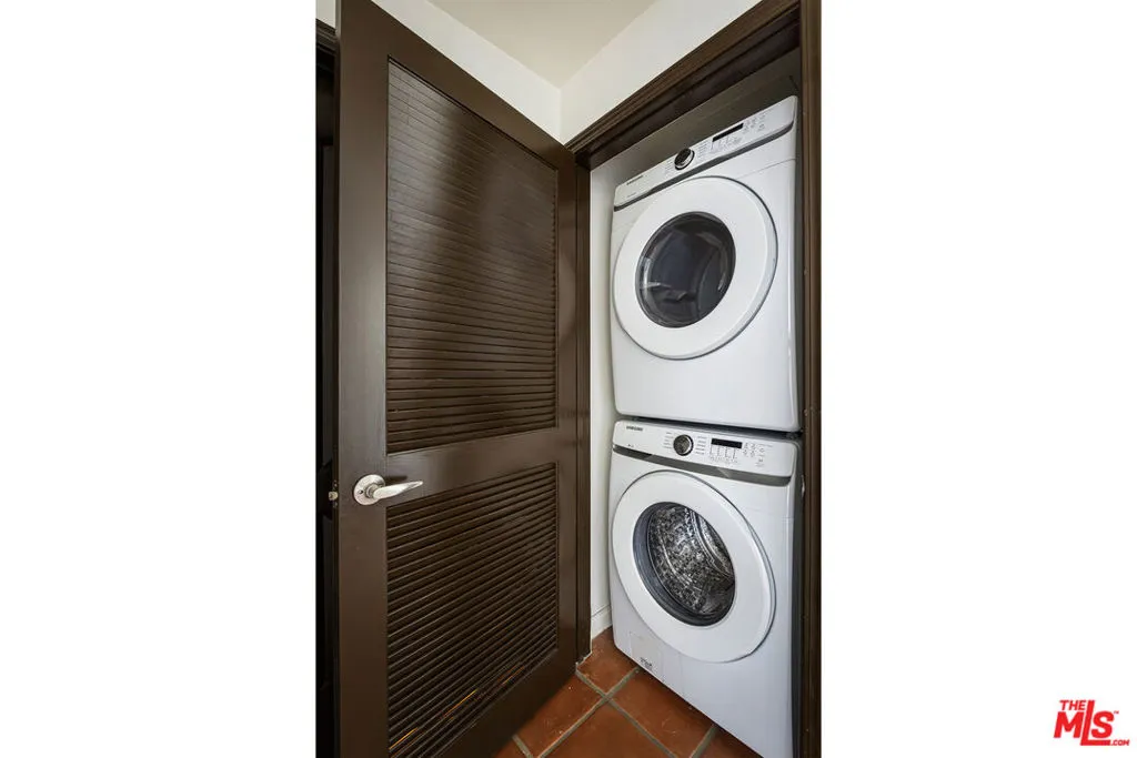 First floor washer/dryer