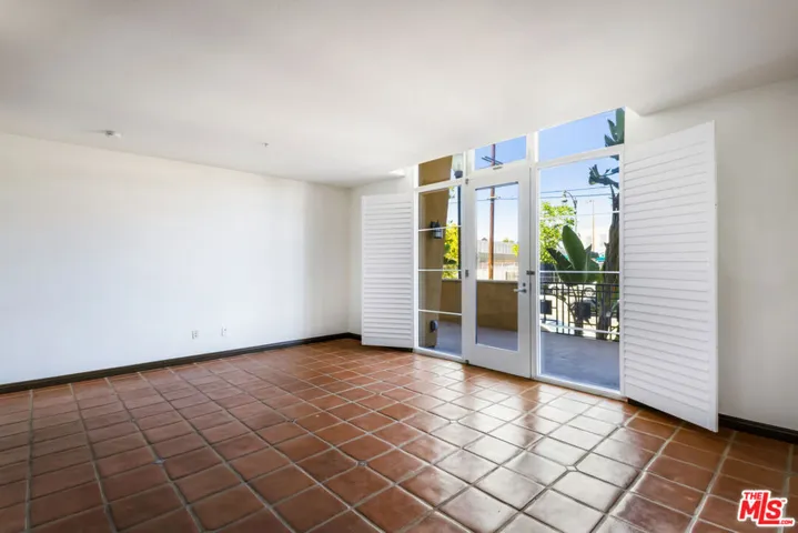 First floor, storefront entry