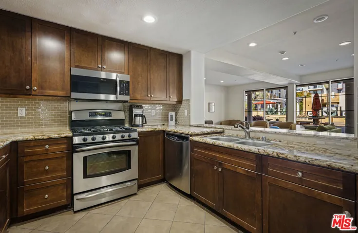Common area kitchen