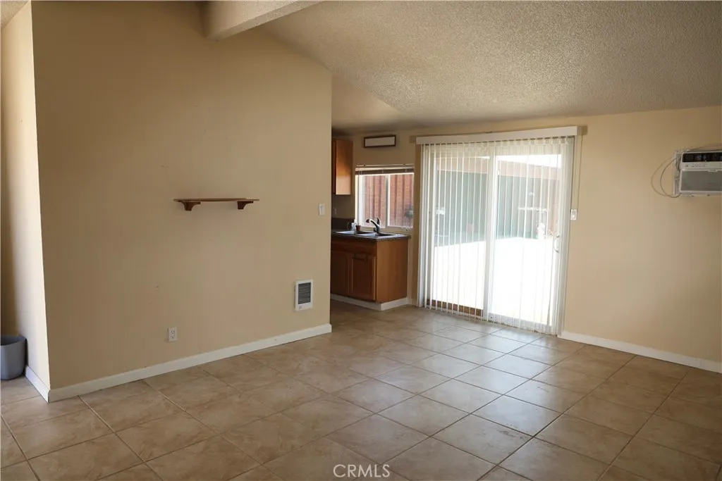 7742 Walpole, California City, California 93505 — photo 4
