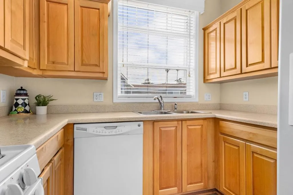 1555 Merrill Street 7, Santa Cruz, California 95062 — photo 4