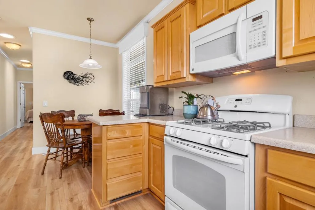 1555 Merrill Street 7, Santa Cruz, California 95062 — photo 5