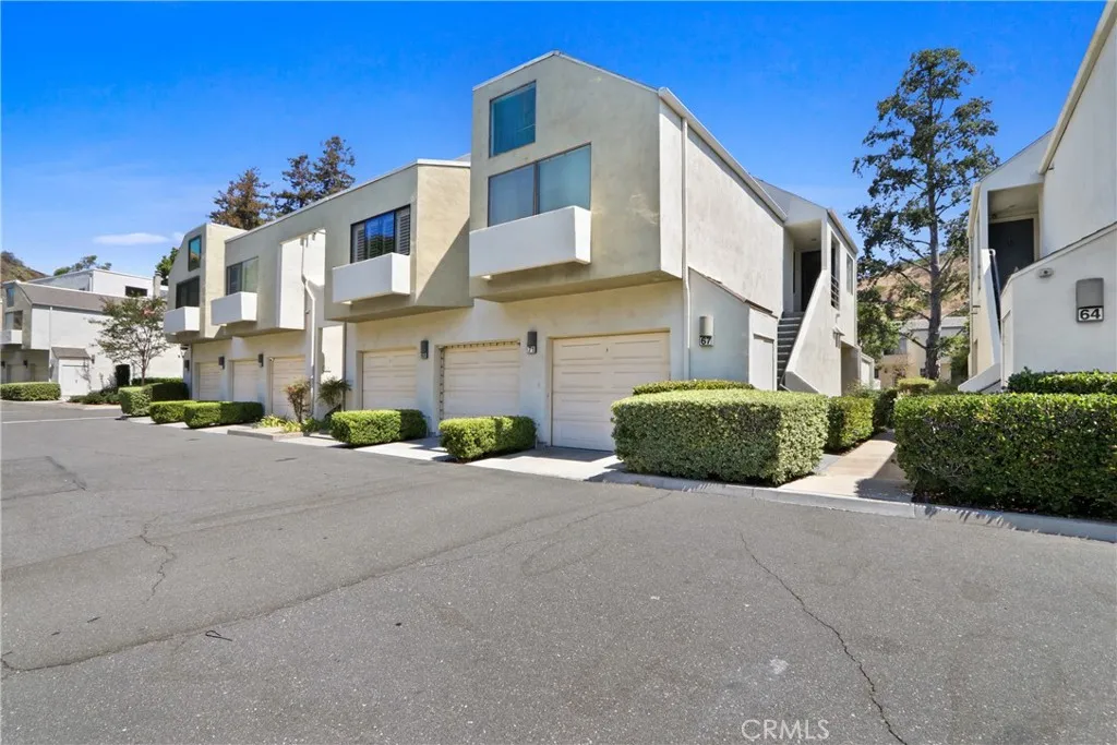 End unit on the 2nd floor with garage right under.