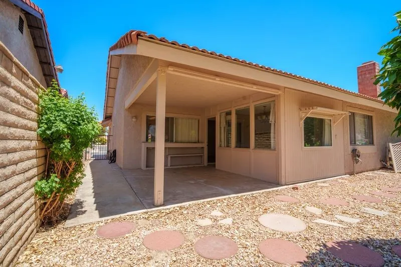 1925 Silver Oak Way, Hemet, California 92545 — photo 4