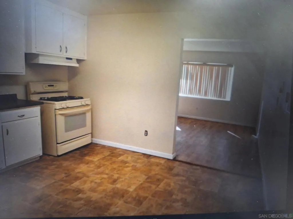 UNIT A KITCHEN