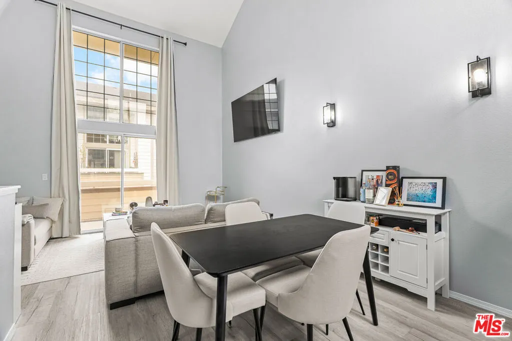 11150 Glenoaks Boulevard 178, Los Angeles, California 91331 — photo 5
