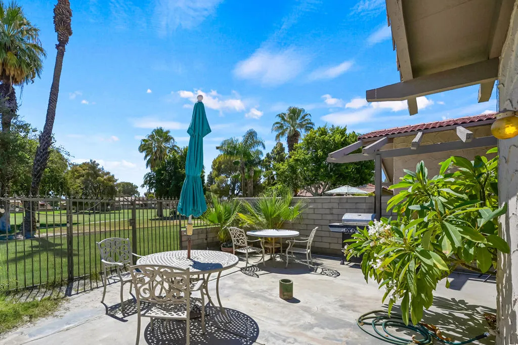 48982 Eisenhower Dr