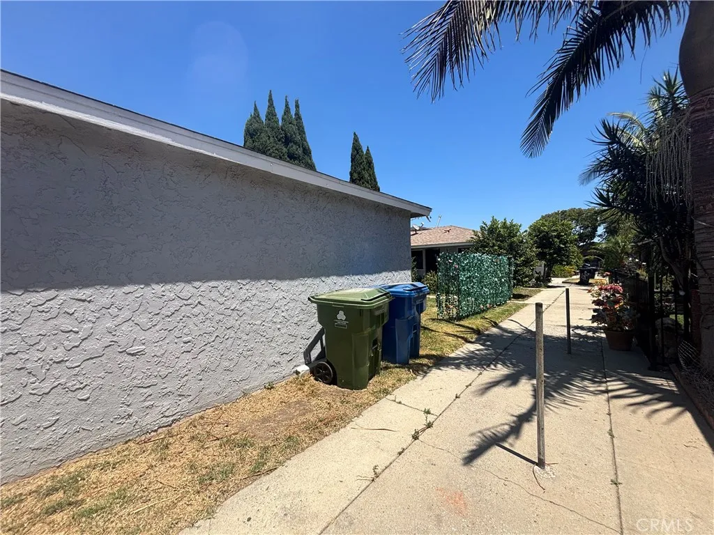 623 Gulf Ave, Wilmington, California 90744 — photo 4