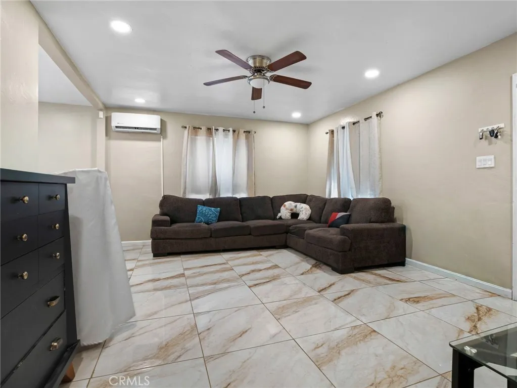 2404 Roxbury Dr, San Bernardino, California 92404 — photo 5