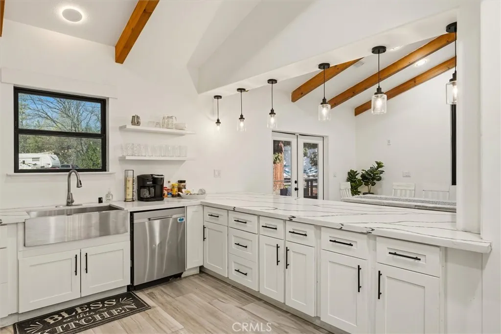 kitchen ( 2nd floor )