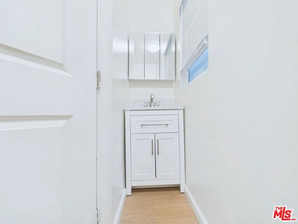 Bathroom 1.1