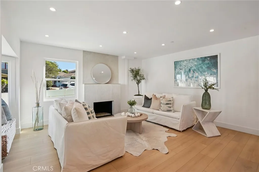 1467 11th, Manhattan Beach, California 90266 — photo 4