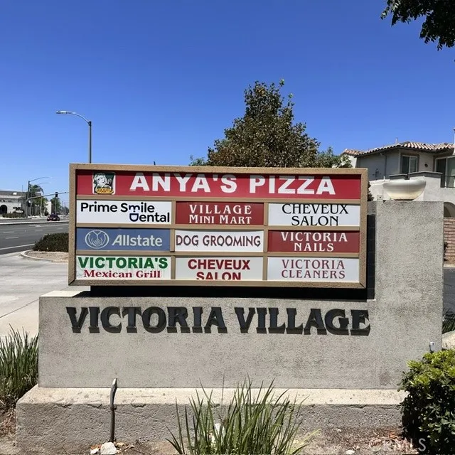 7270 Victoria Park