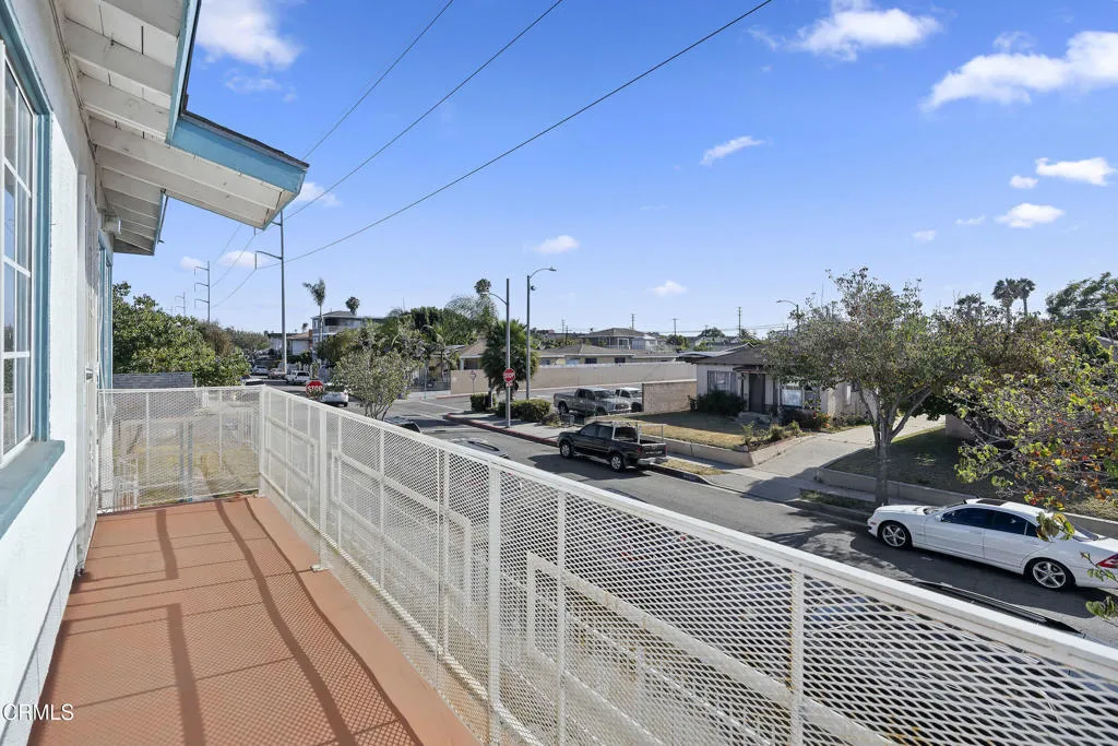 11538 Eucalyptus Avenue, Hawthorne, California 90250 — photo 4