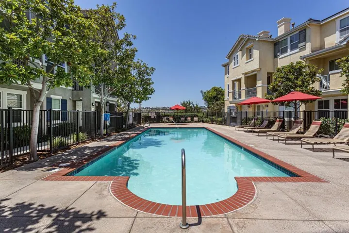 Swimming Pool/Hot Tub/Sauna