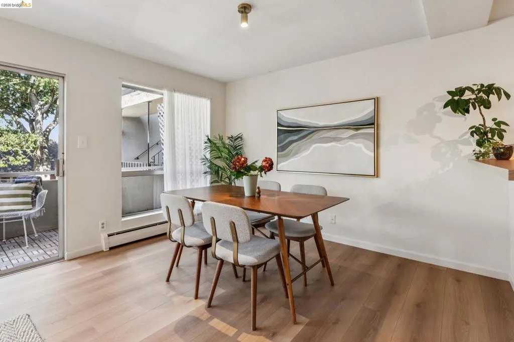 377 Palm Ave 305, Oakland, California 94610 — photo 5