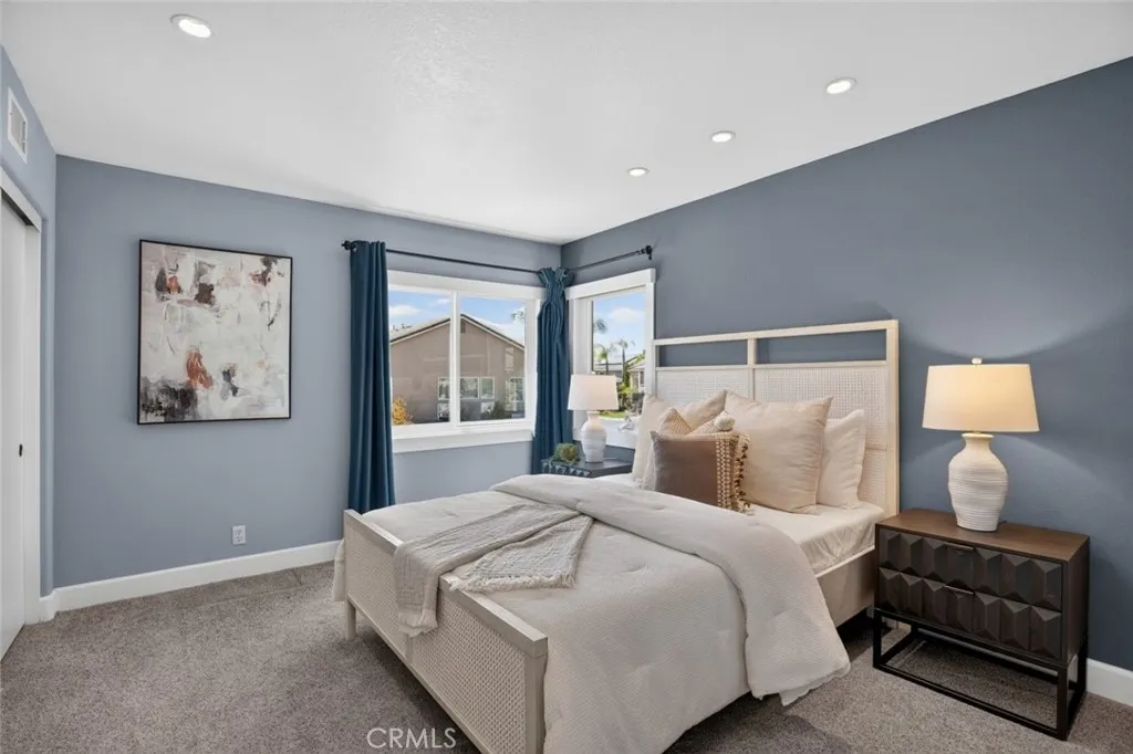 Upstairs secondary bedroom