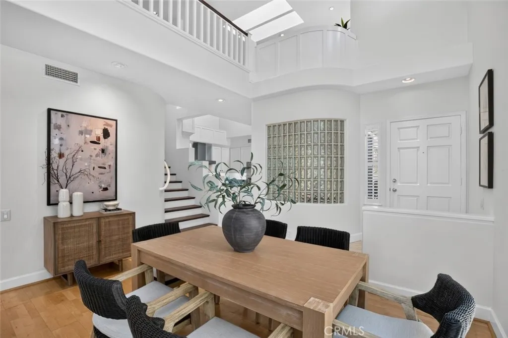 Dining room and high​​‌​​​​‌​​‌‌​​‌​​​‌‌​​​‌​​‌‌​​‌‌​​‌‌​​​​ ceilings