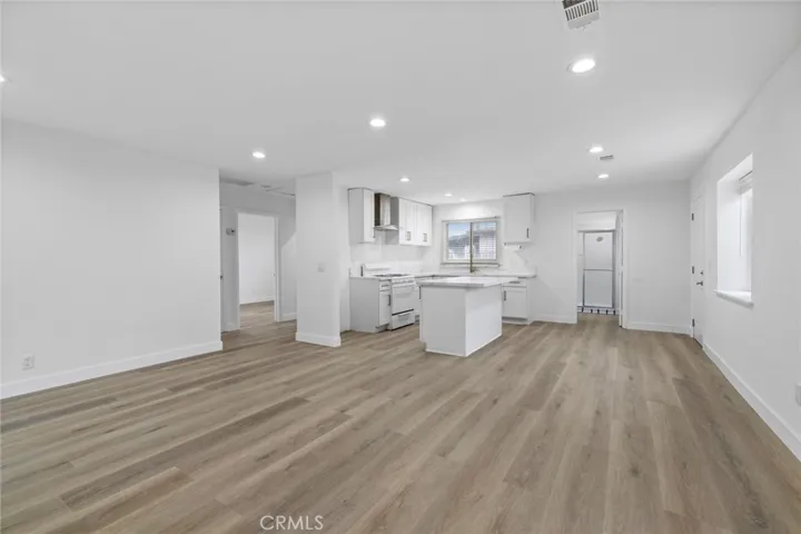 Unit 726 - Kitchen view