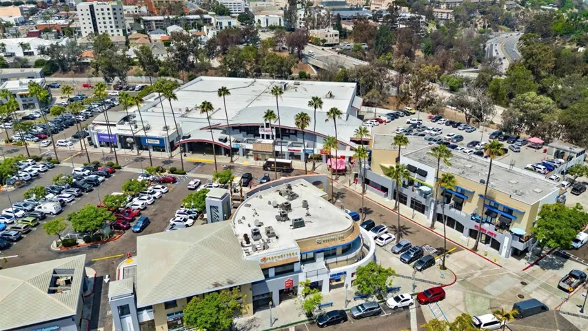 WALKING DISTANCE TO tRADER jOE