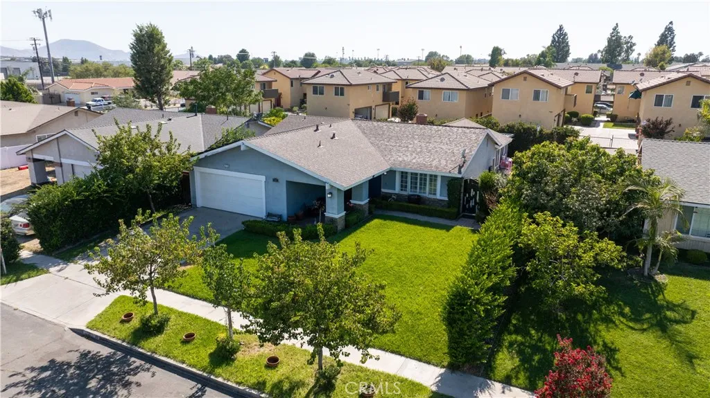 222 N Arrowhead Avenue, Rialto, California 92376 — photo 5