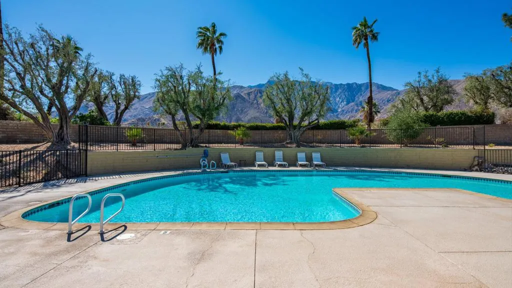 23-Were Focused Palm Springs Villas II (