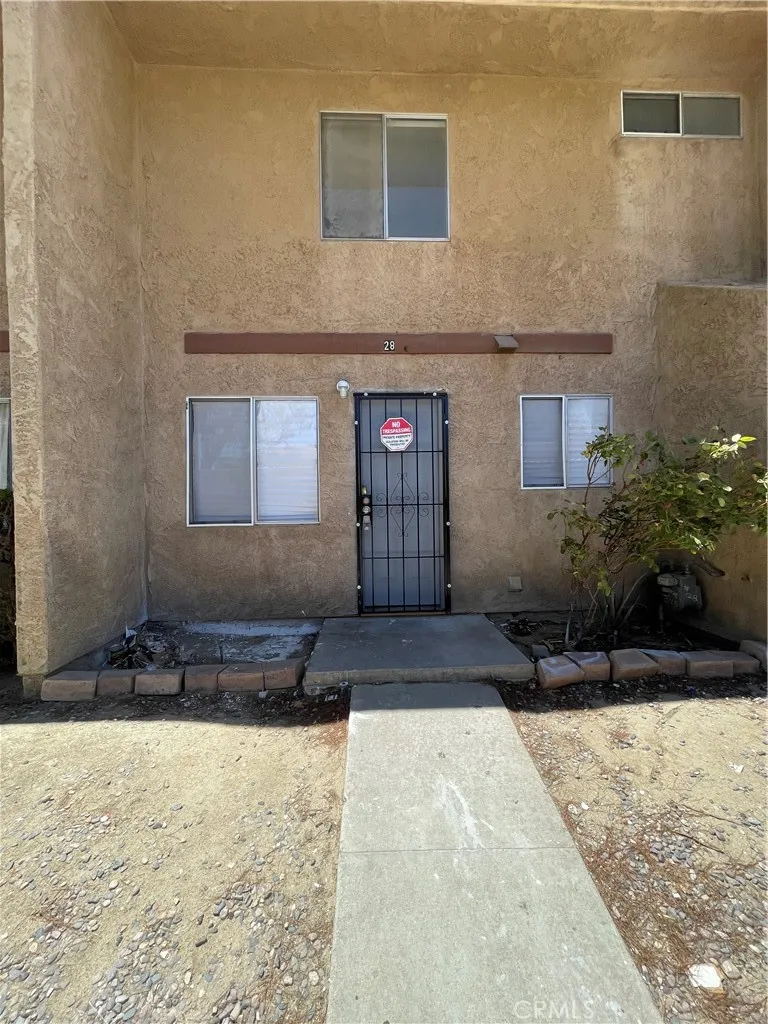 14299 La Paz Dr