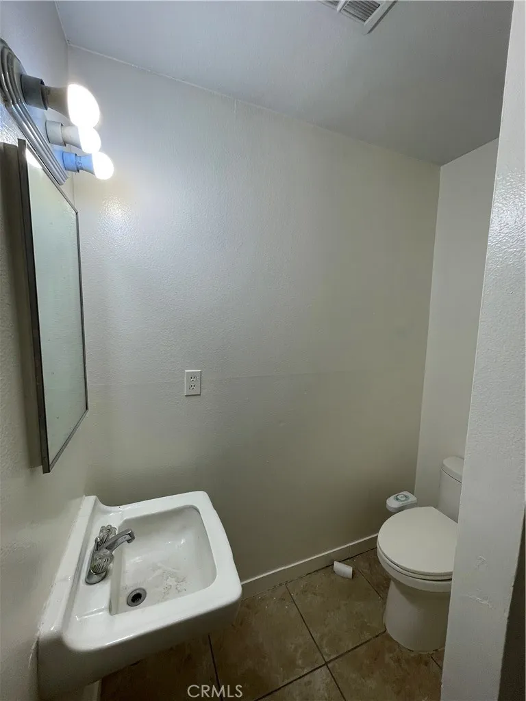 14299 La Paz Drive 28, Victorville, California 92395 — photo 4