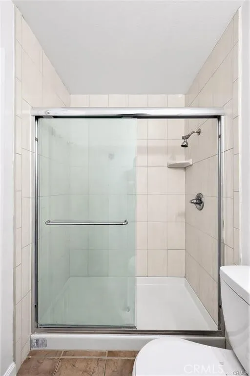 Master Ensuite Bathroom Walk-in Shower