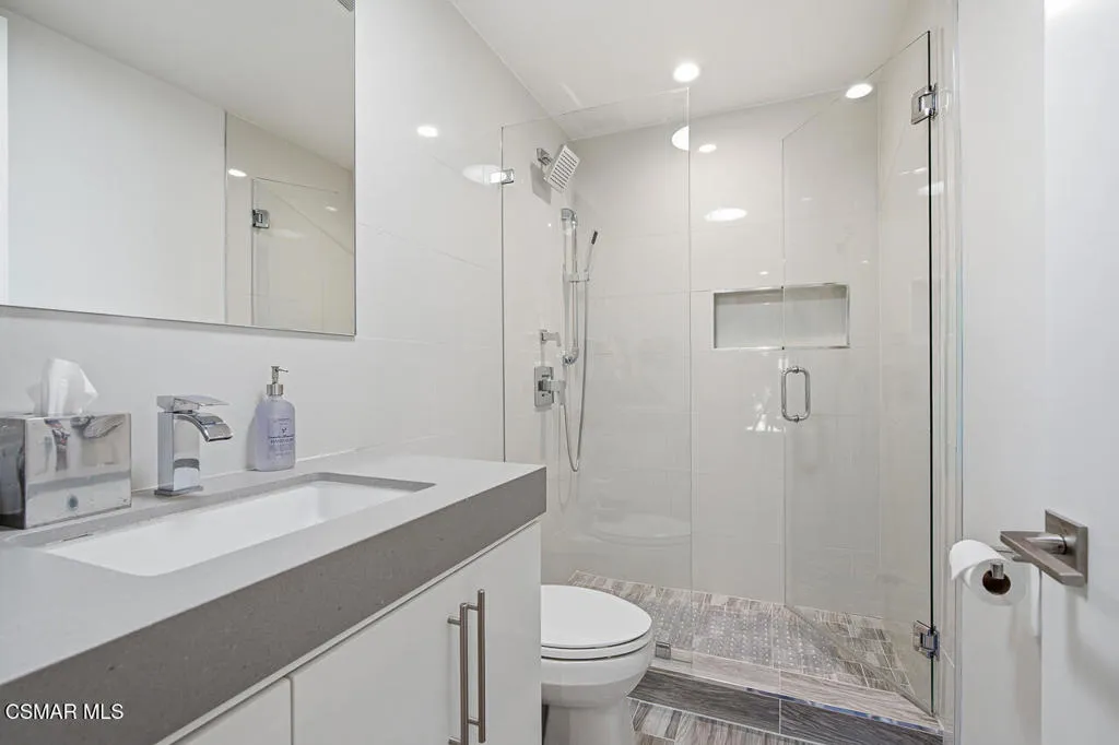egpimaging_2800LynnviewStreet_031_OTHERM